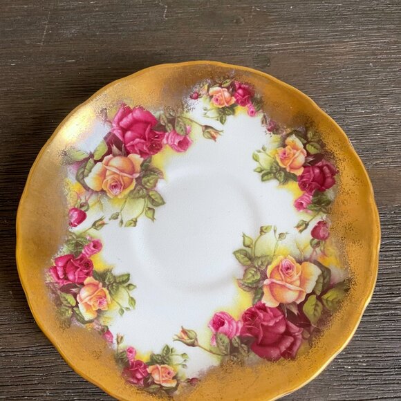 Royal Chelsea Golden Rose Teacup & Saucer - Picture 15 of 15